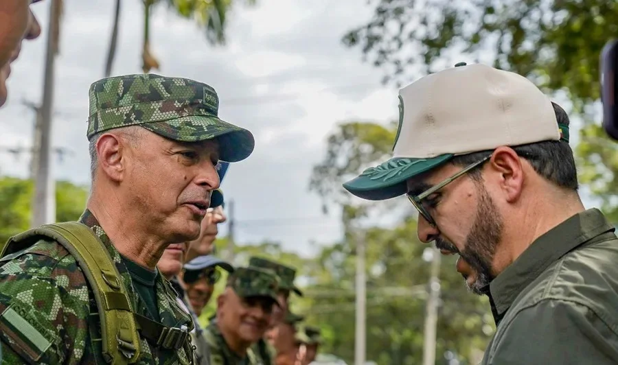 Colombian police uniform insignia
